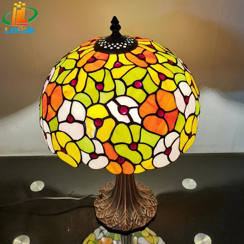 Lampe à poser — De table style tiffany fleur décorative en verre coloré
