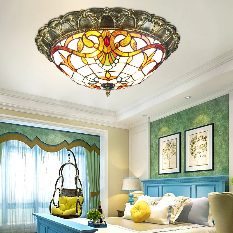 Plafonnier led vitrail classique pour éclairage intérieur décoratif Léopold Matin en Verre - Jeux de Reflets & Harmonie Intérieure