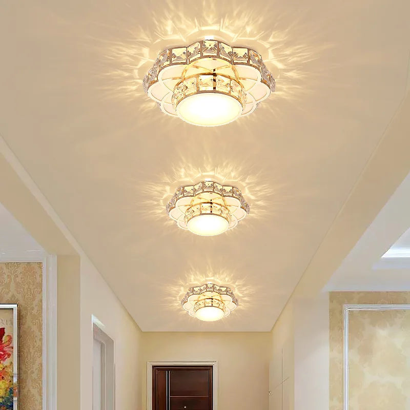 Plafonnier moderne en cristal design floral pour tous les espaces Léandre Chant - Reflets Étincelants & Décor Élégant