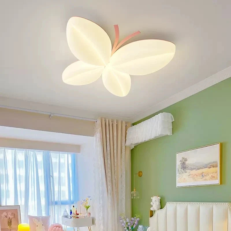 Plafonnier créatif papillon pour chambre de petite fille Hortense Épurelle - Une Touche Élégante dans le Décor
