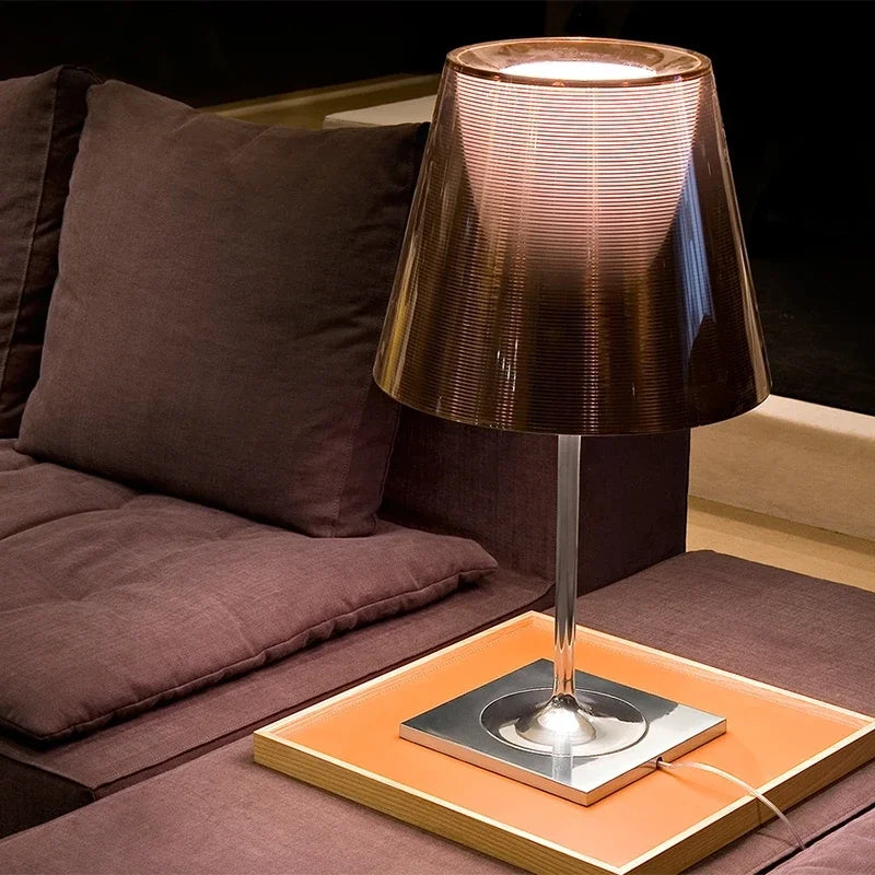 Lampe de Table design italien lampes de Table en acrylique modernes pour salon chambre étude bureau décor lumière Nordc maison lampe de chevet