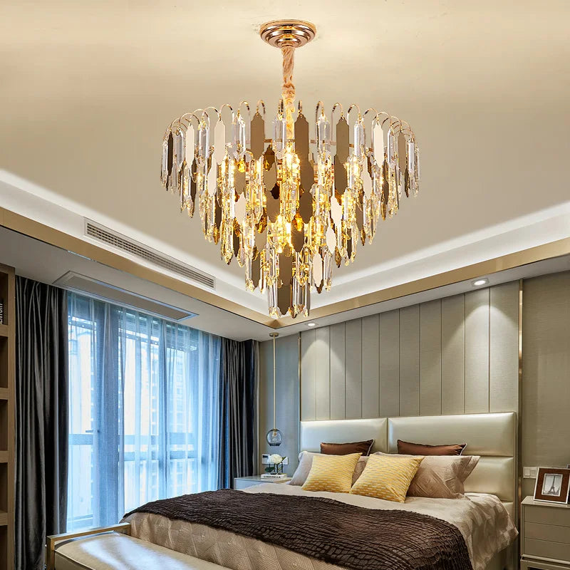 Lustre — Moderne en cristal doré à LED design élégant pour intérieur