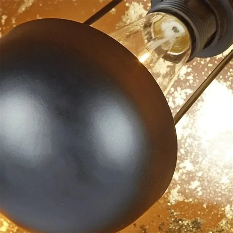 Lampadaire — Industriel réglable avec trépied flexible pour intérieur moderne
