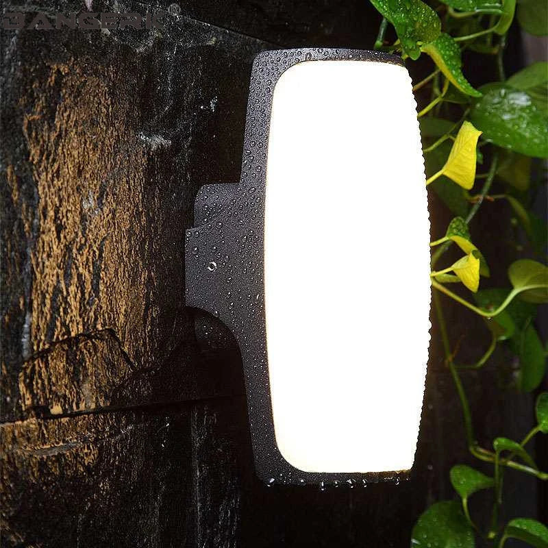 Applique murale — Extérieure moderne étanche en aluminium pour jardin et balcon