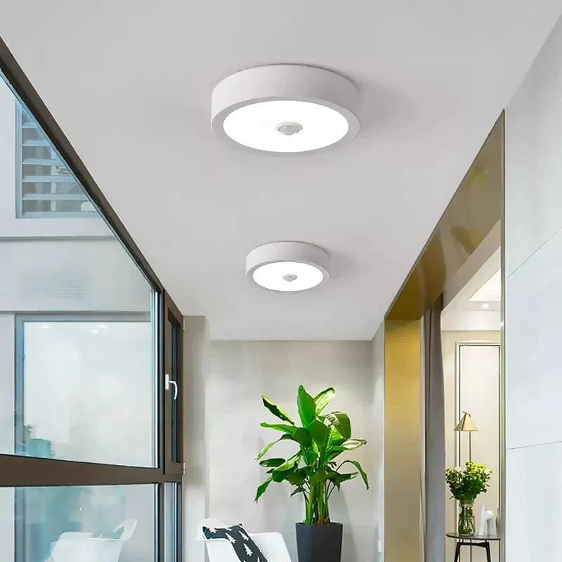 Plafonnier led moderne pour décoration de maison et hôtel Enora Épure - Présence Moderne & Harmonie Intérieure