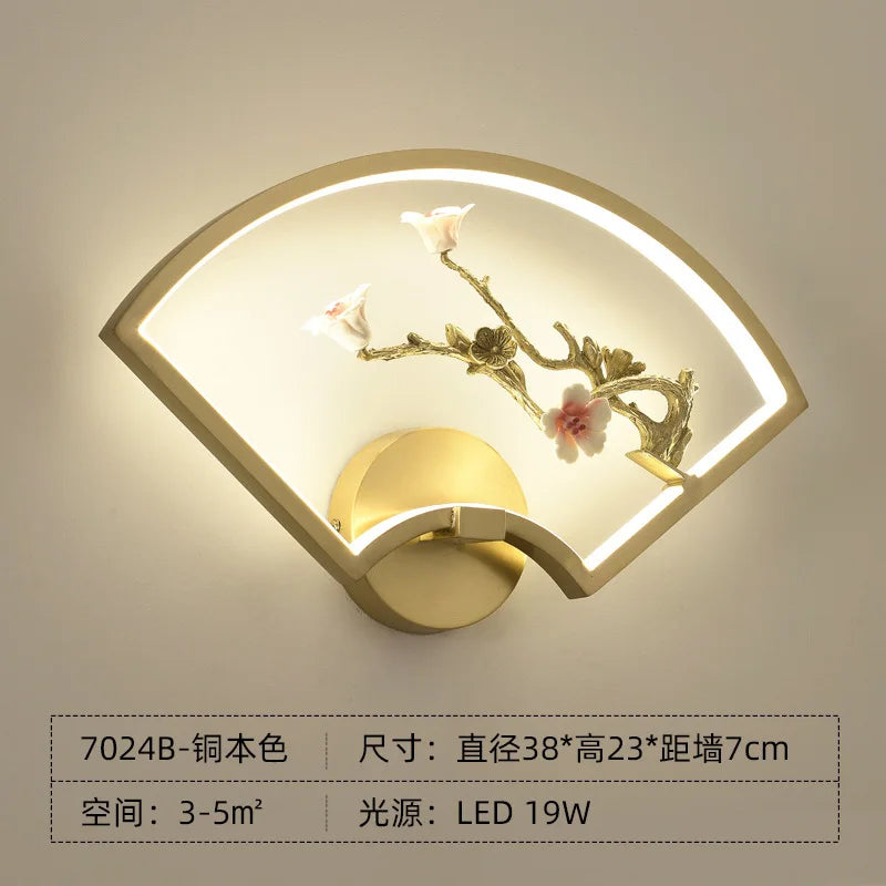 Applique murale led traditionnelle chinoise en cuivre pour intérieur décoratif Ariane Fugue - Une Présence Décorative Raffinée