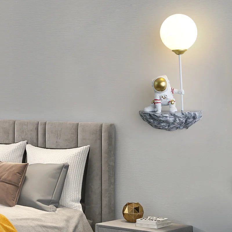 Applique murale — Dessin animé astronaute lampe LED pour enfants