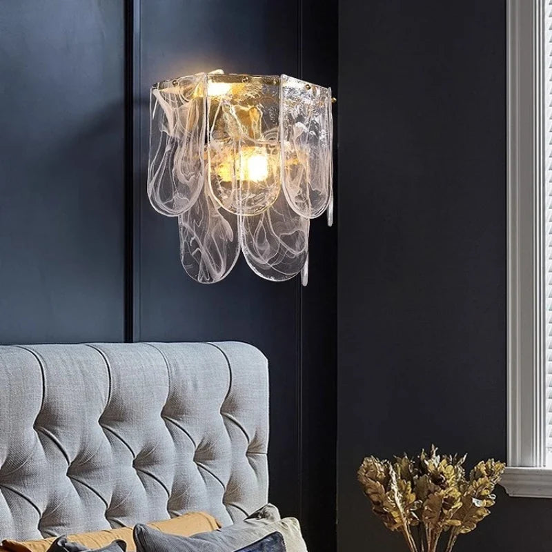 Applique murale led en verre design moderne pour décoration intérieure Milène Clarté - Une Présence de Verre Élégante