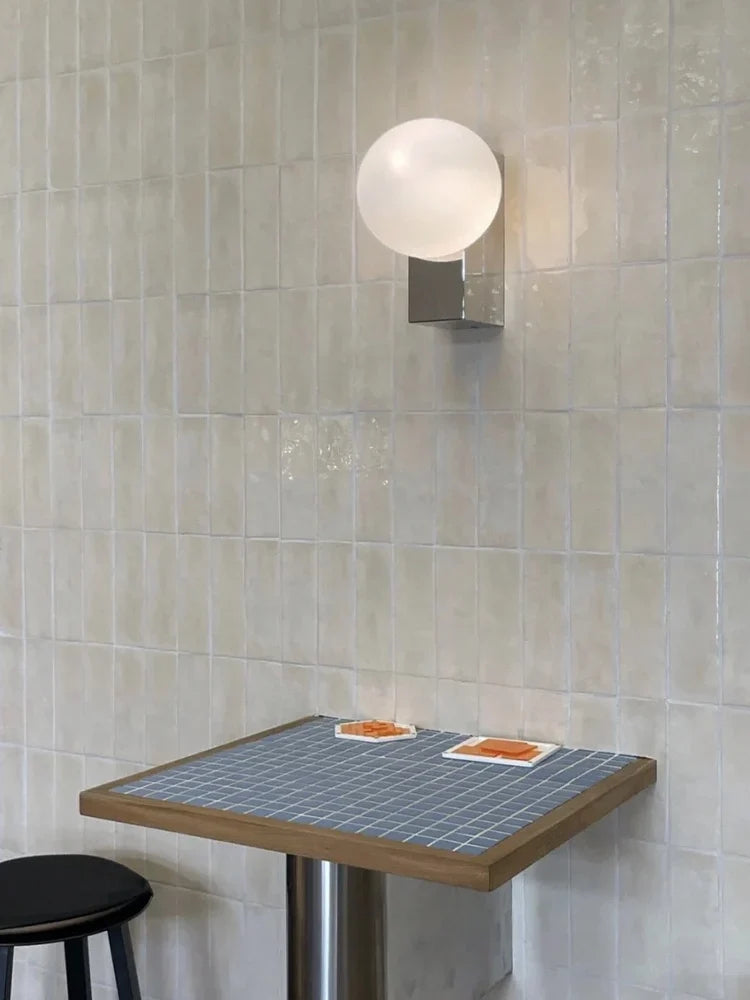 Applique murale minimaliste en acier inoxydable pour intérieur moderne Yvonne Souffle - Lignes Épurées & Atmosphère Sereine