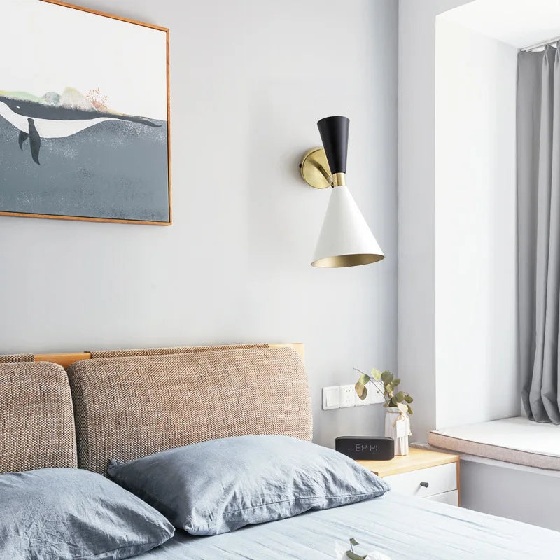Applique murale américaine en métal pour éclairage intérieur Lorène Pulsation - Lignes Dessinées & Décor Raffiné