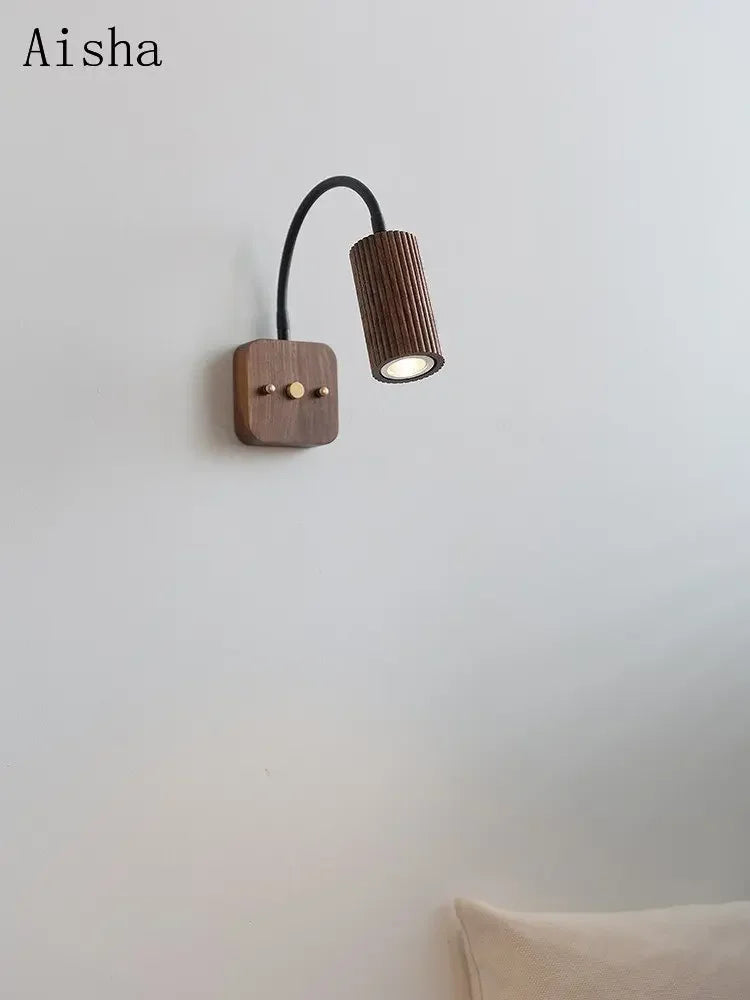 Applique murale rétro en bois créative et rotative pour intérieur Théodore Échappée - Matière Chaleureuse & Lignes Élégantes