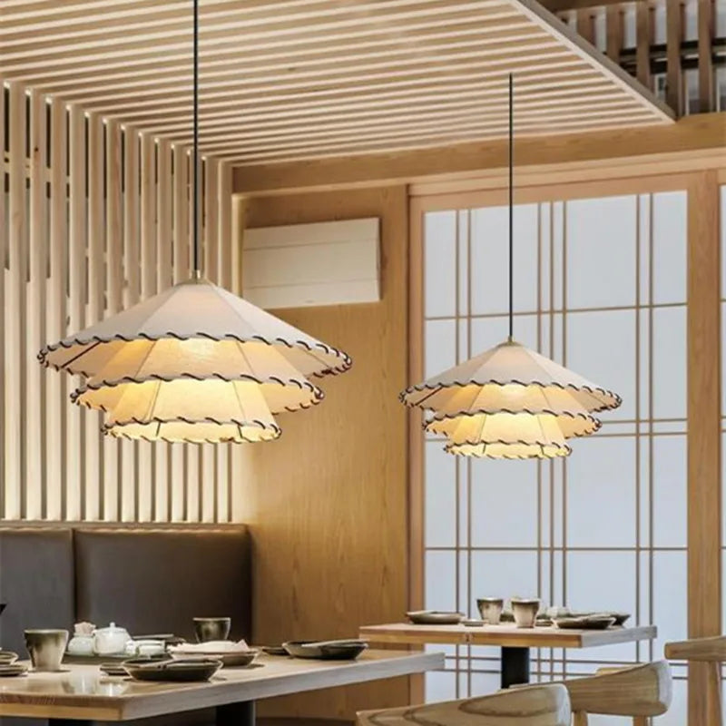 Suspension LED nordique en tissu, coton et lin, forme chapeau, style wabi-sabi pour salon et chambre – Néolys Épure