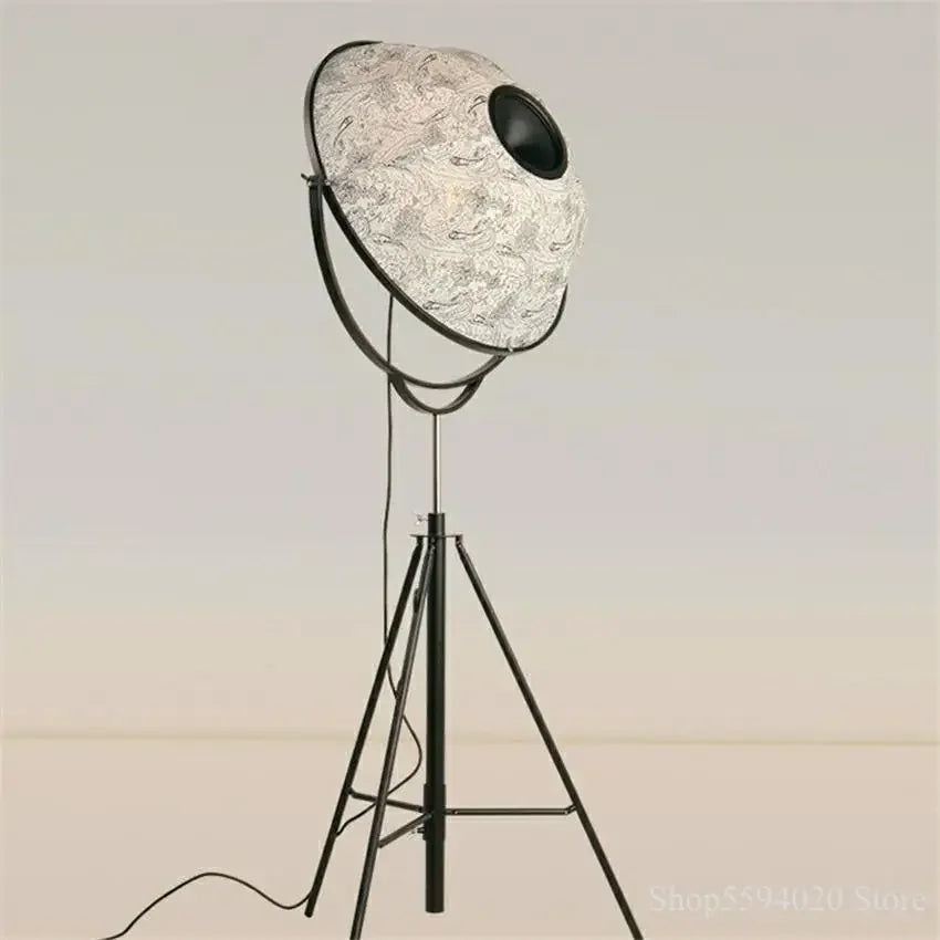Lampadaire — Loft trépied LED réglable forme satellite