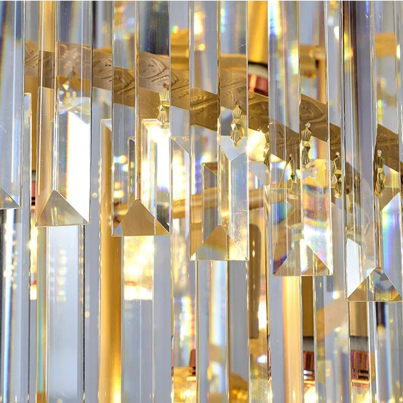 Lustre — Moderne en cristal pour décoration intérieure élégante et lumineuse