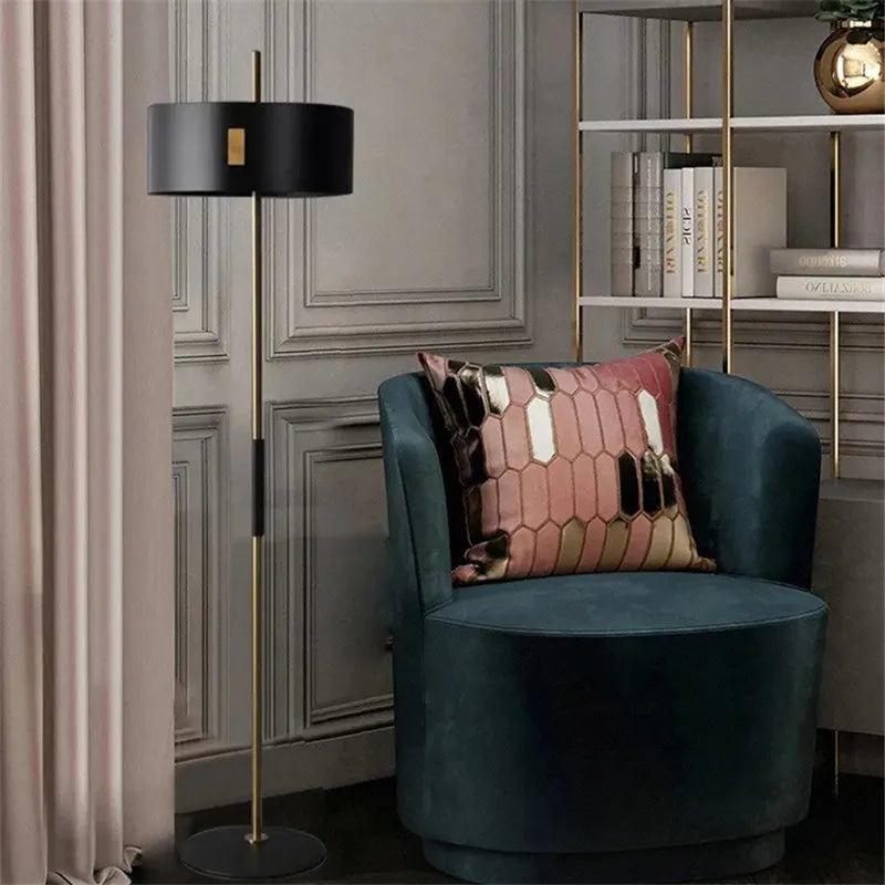 lampe de sol minimaliste pour lecture et décoration intérieure