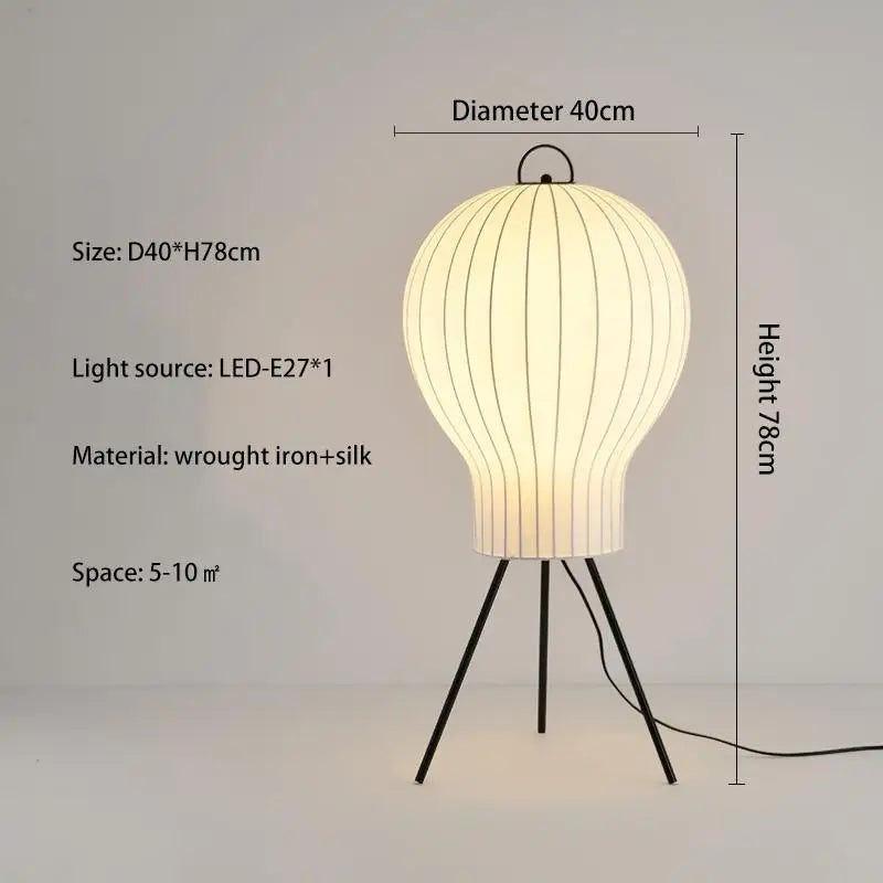 Lampadaire — En soie japonaise design wabi sabi pour décoration intérieure créative