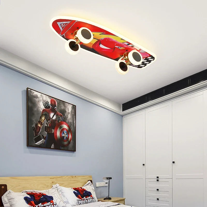 Plafonnier créatif nordique skateboard pour chambre d'enfant moderne Lisandre Essor - Esprit Épuré & Harmonie Intérieure
