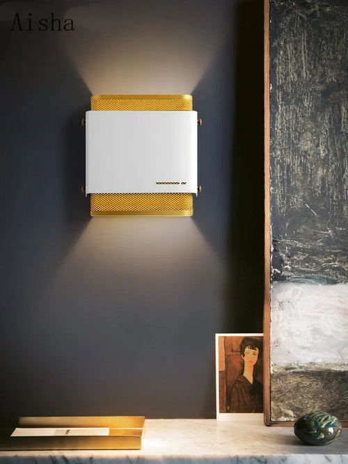 Applique murale — LED en fer style américain pour intérieur moderne