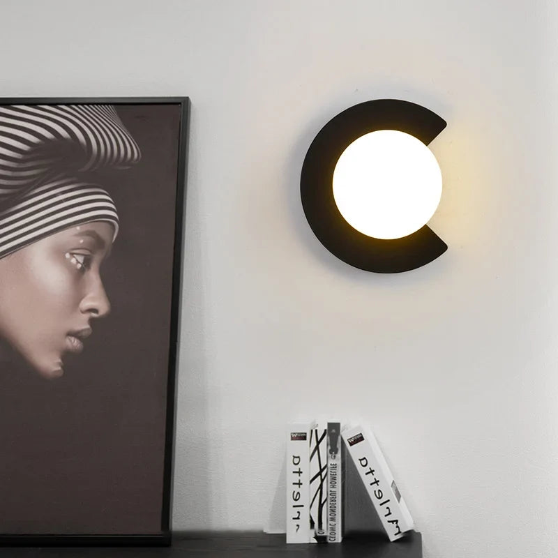 Applique murale design moderne pour éclairage décoratif intérieur Iris Aube - Une Note Actuelle dans le Décor