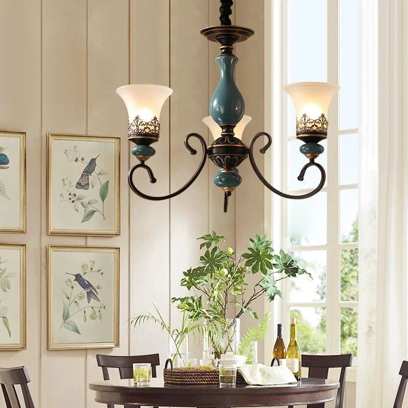 Abat-jour — Vintage en céramique design classique antique avec abat-jour verre