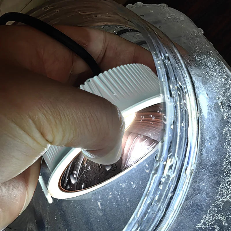 Spot led étanche résistant à l'humidité et au brouillard Constance Clairval en Aluminium - Une Présence Décorative Affirmée