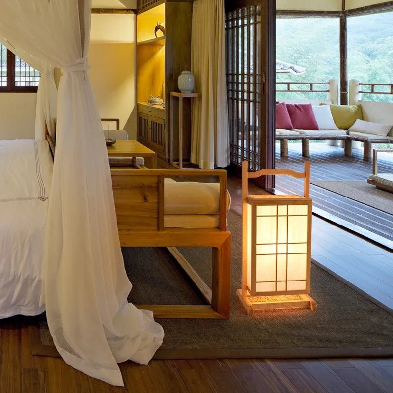 Lampe Japonaise en Bois Luminaire Étienne Orée - Une Touche Naturelle dans le Décor