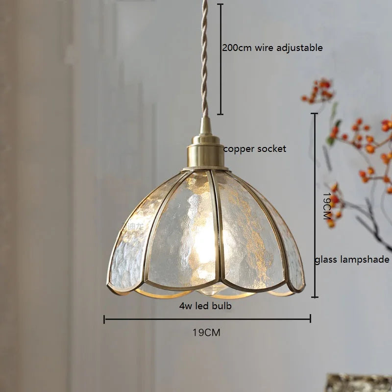 lampe à main vintage nordique avec verre coloré et cuivre