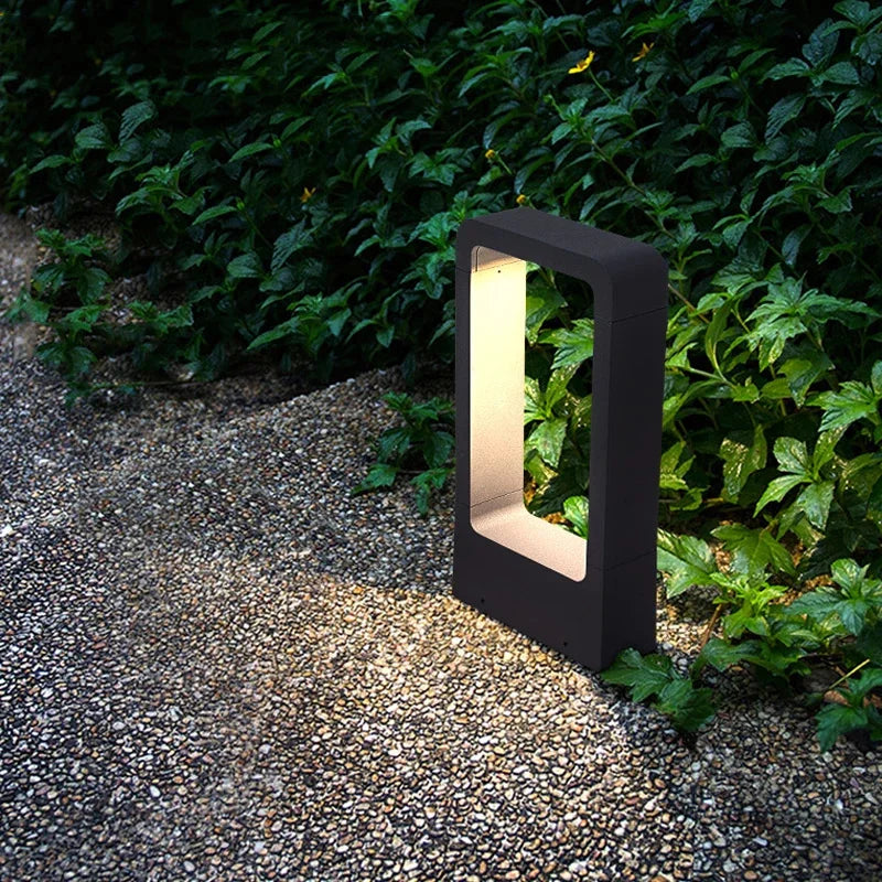 Borne lumineuse extérieure LED 7 W noire en aluminium pour jardin – Noriale