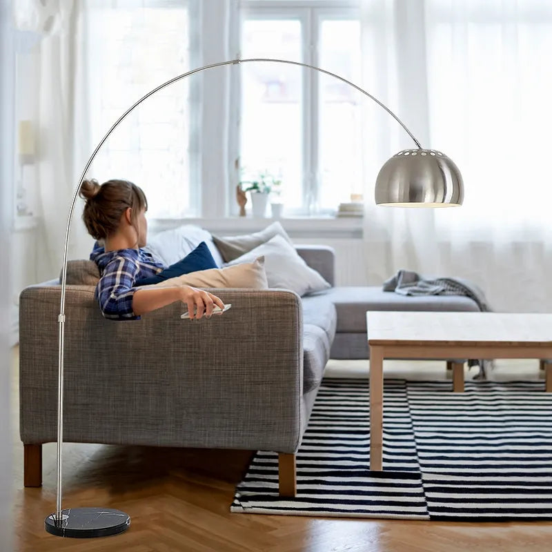 Lampadaire arc nordique pliant et rotatif en marbre et bois, argenté, pour étude, salon et chambre – Valombre Courbe