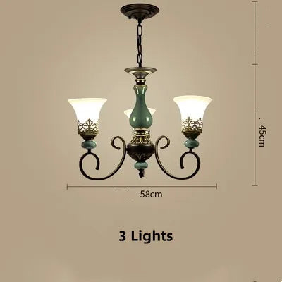 Lustre — Classique antique en céramique et verre vintage