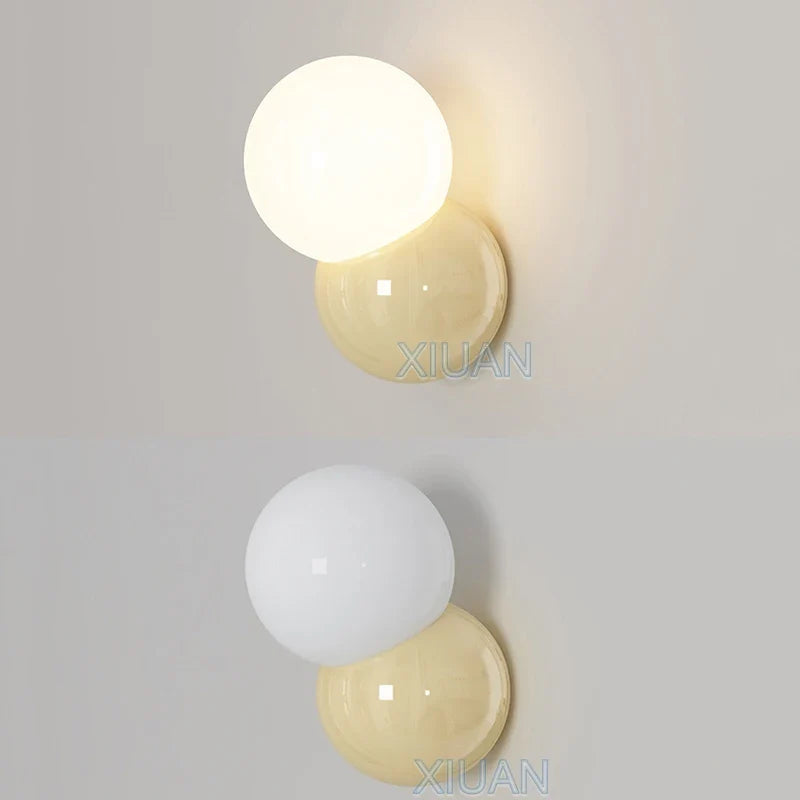 Applique murale — Boule ronde nordique pour éclairage de chambre à coucher crème blanc jaune lampe de chevet salon allée couloir hôtel escalier