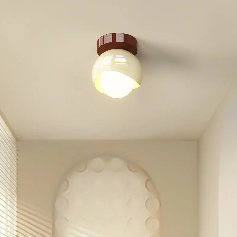 Plafonnier de style français en forme de fleur pour intérieur élégant Béatrice Symphonie en Verre - Reflets Délicats & Élégance Visuelle