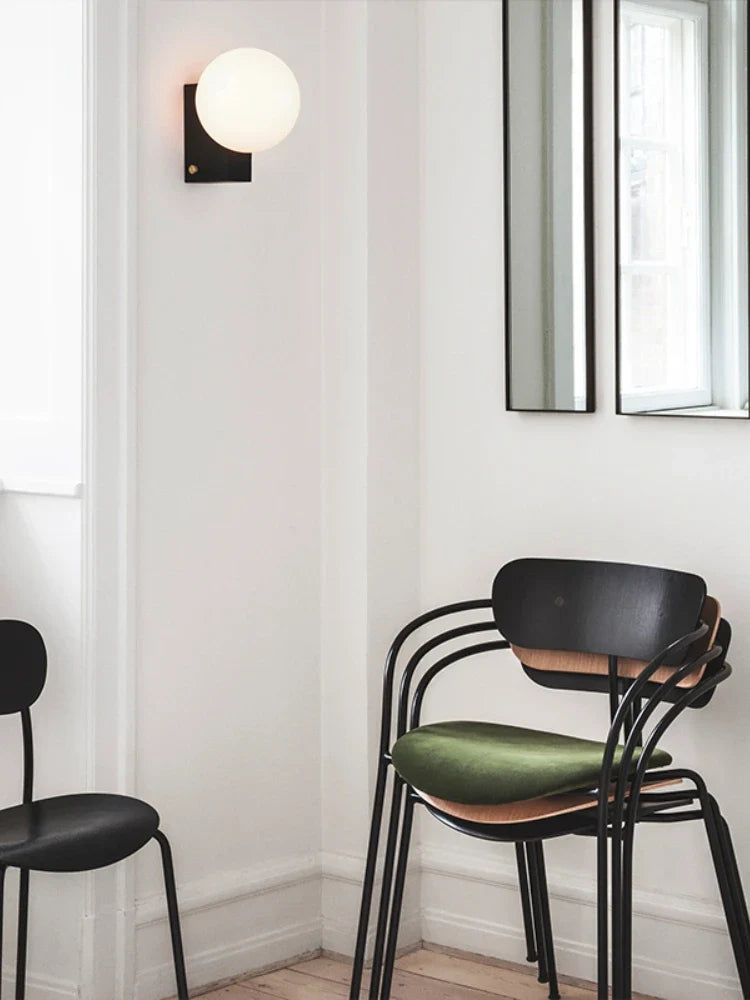 Applique murale minimaliste en acier inoxydable pour intérieur moderne Yvonne Souffle - Lignes Épurées & Atmosphère Sereine
