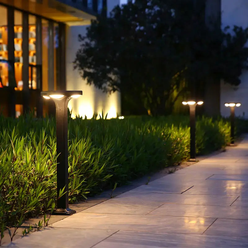Borne de jardin LED étanche en aluminium, version solaire à silicium monocristallin ou filaire – Aurévia