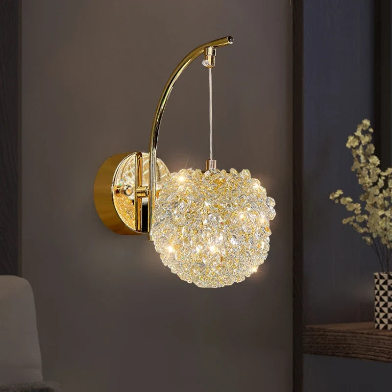 Applique murale en cristal et métal doré design élégant pour intérieur moderne Malo Envol - Reflets Étincelants & Décor Élégant
