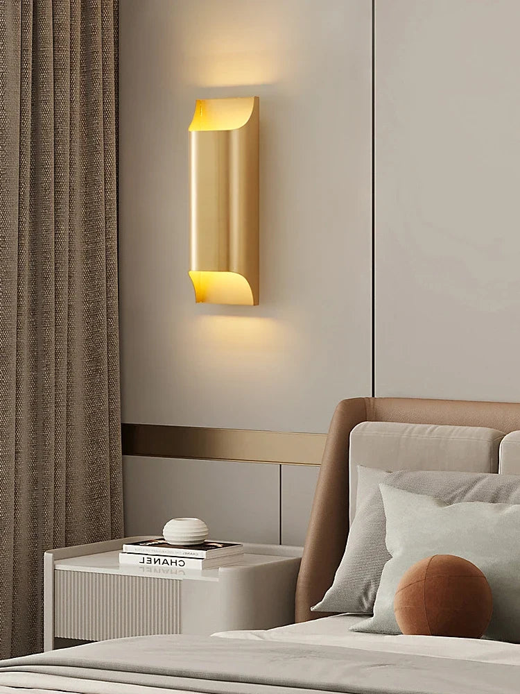 Applique murale en cuivre design italien pour intérieur moderne Jules Pulsation - Éclat du Métal & Élégance Intérieure