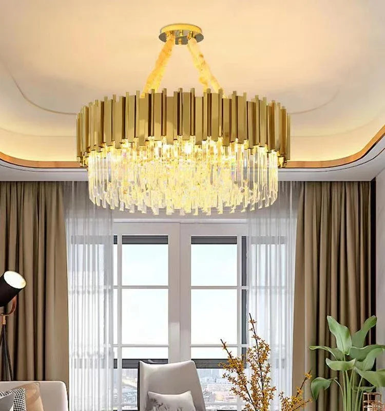 Lustre — En cristal moderne pour décoration intérieure élégante