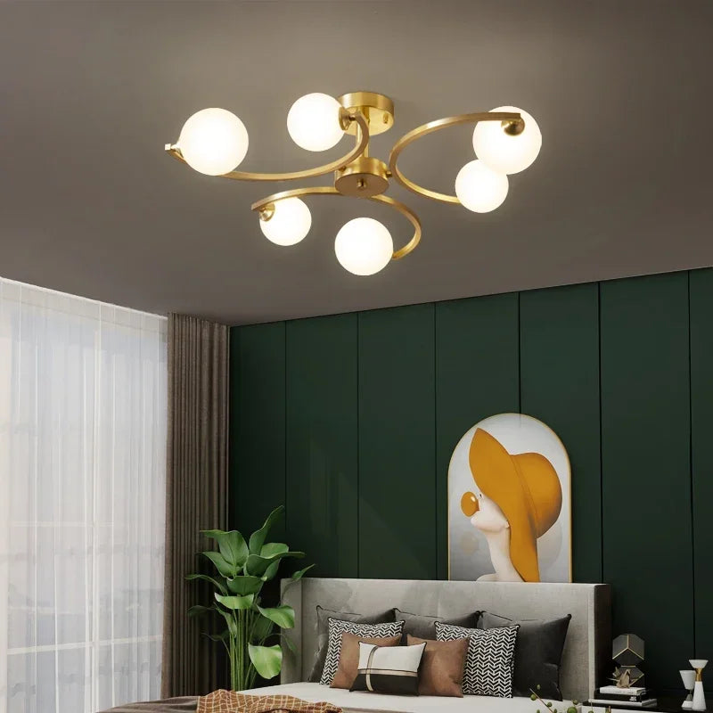 Plafonnier — Moderne en cuivre doré avec boule de verre et LED