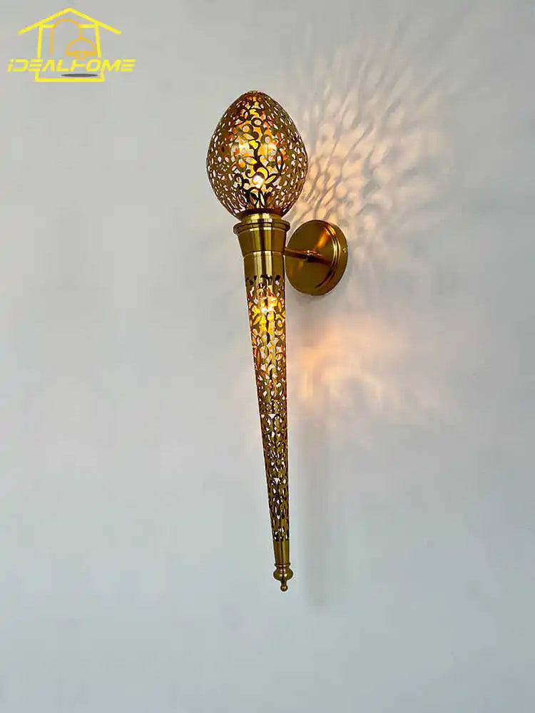 Applique murale marocaine sculptée torche exotique à led pour intérieur Théophile Étude - Présence Sculpturale & Esprit Décoratif