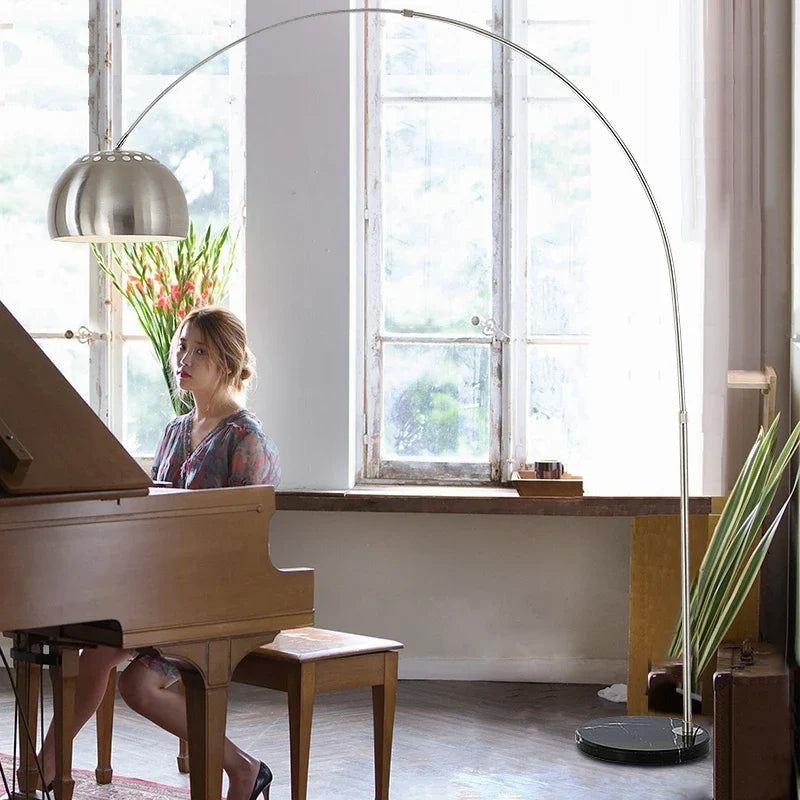 Lampadaire arc nordique pliant et rotatif en marbre et bois, argenté, pour étude, salon et chambre – Valombre Courbe