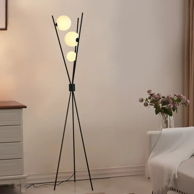 Lampadaire — LED moderne boule de verre trépied lampe décorative