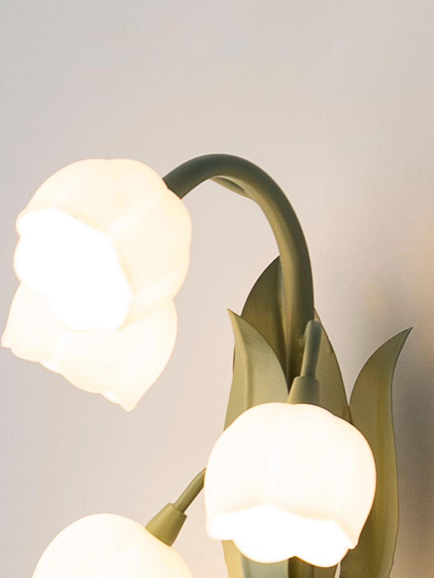 Vivid Applique Murale Élégante Fleur de Lys Blanche - Neutralighting