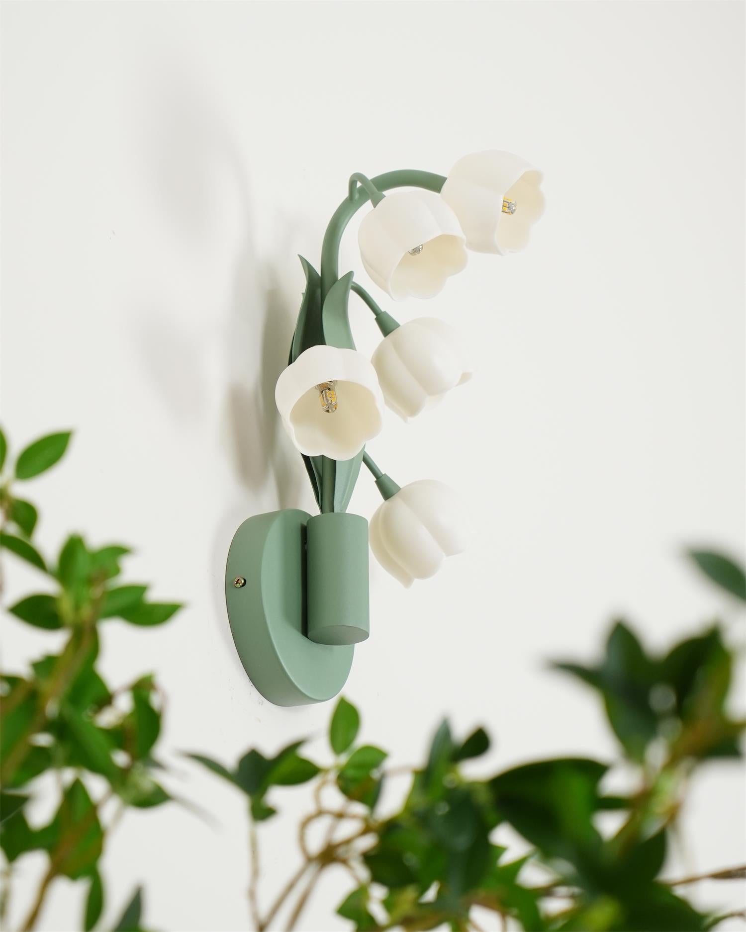 Vivid Applique Murale Élégante Fleur de Lys Blanche - Neutralighting