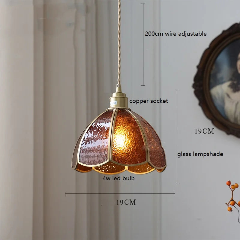 lampe à main vintage nordique avec verre coloré et cuivre
