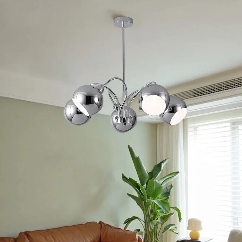 Lustre — Nordique en chrome avec lampes à globe décoratives