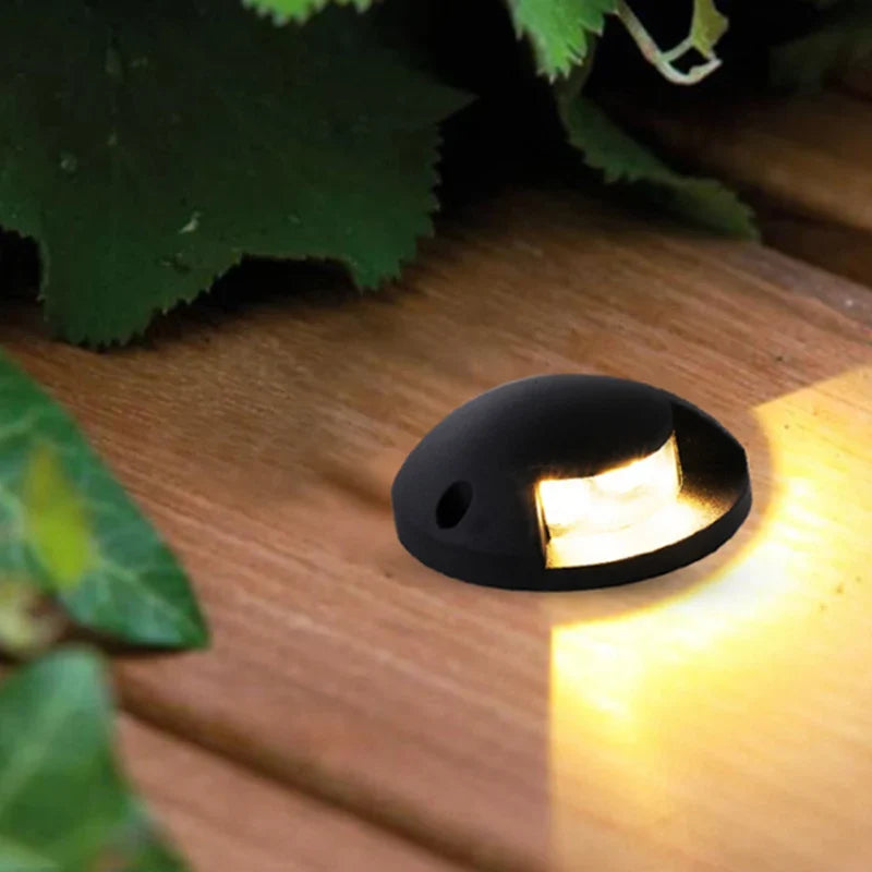 Luminaire LED extérieur étanche au sol pour allée, escalier, jardin et pelouse Yvonne Envol en Aluminium - Simplicité & Caractère au Quotidien