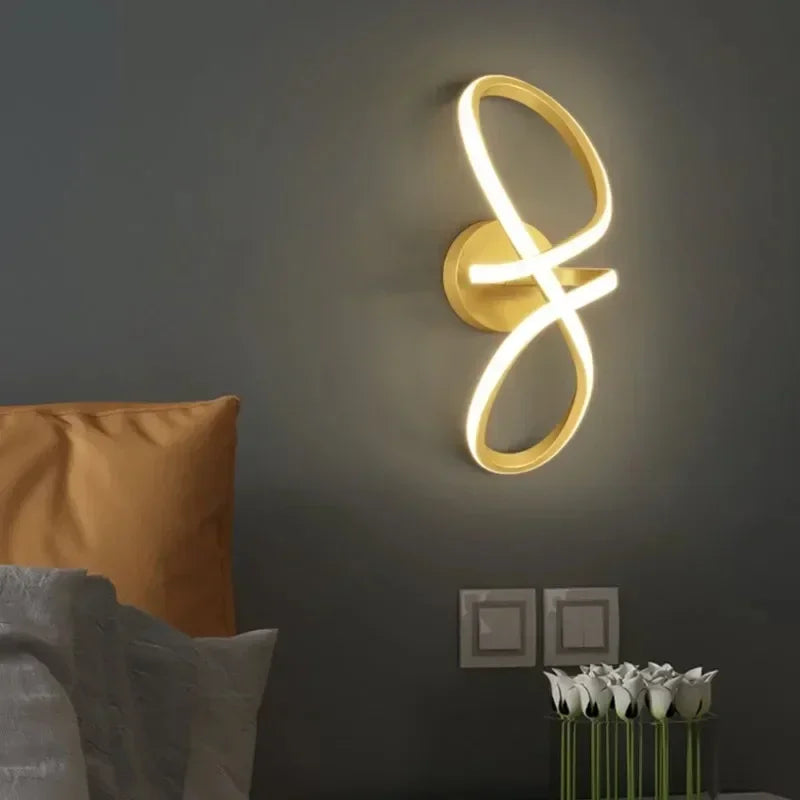 Plafonnier led moderne minimaliste pour allée entrée et escalier Bérénice Virgule - Une Présence Sobre et Élégante