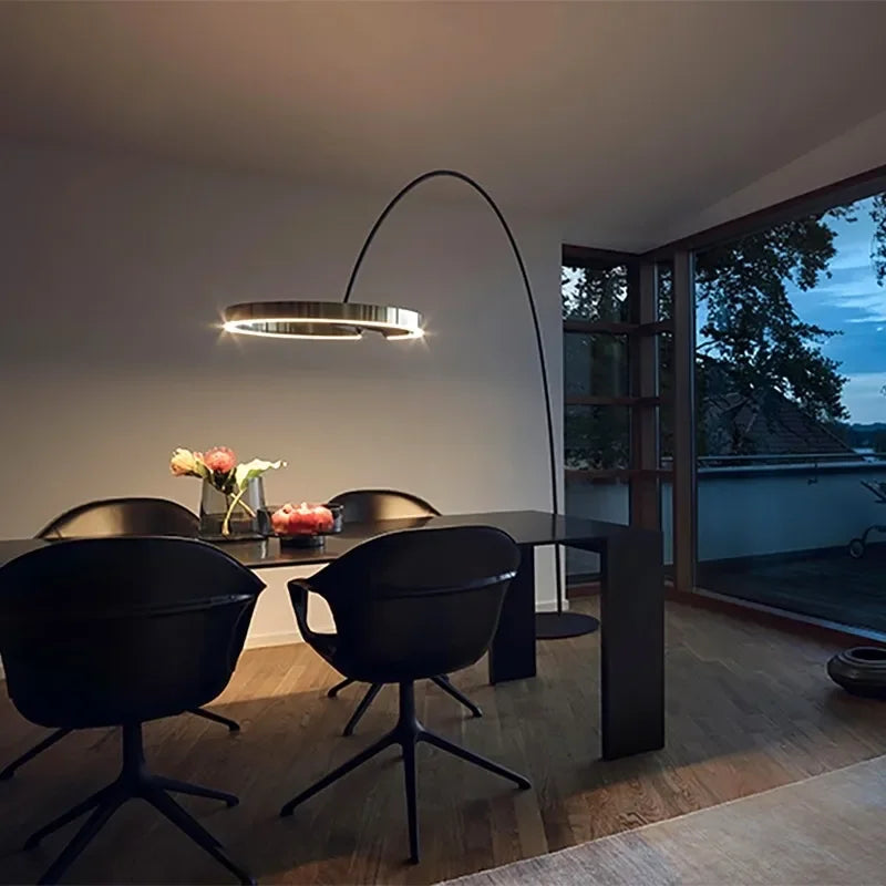 Lampe sur pied nordique en forme d'anneau de pêche