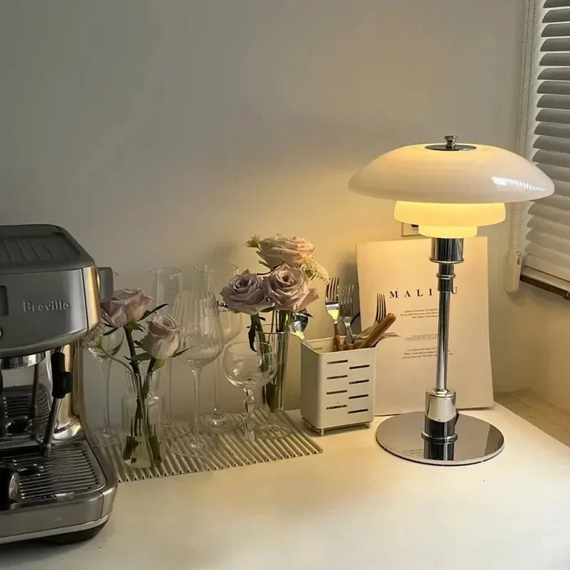 lampe de table led design nordique rétro style danois élégant