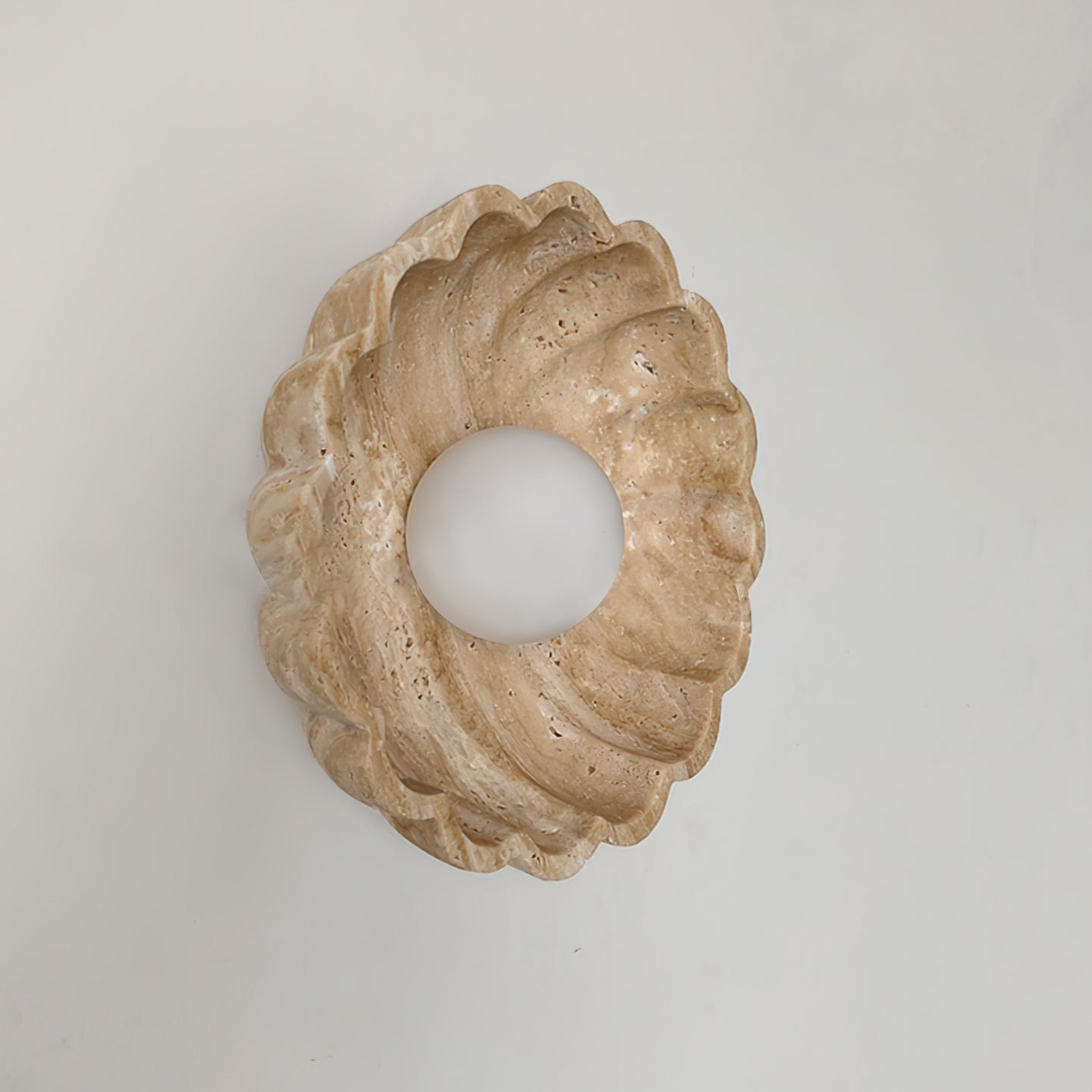 Ritta Applique Murale Coquille Travertin À Bords Découpés - Neutralighting